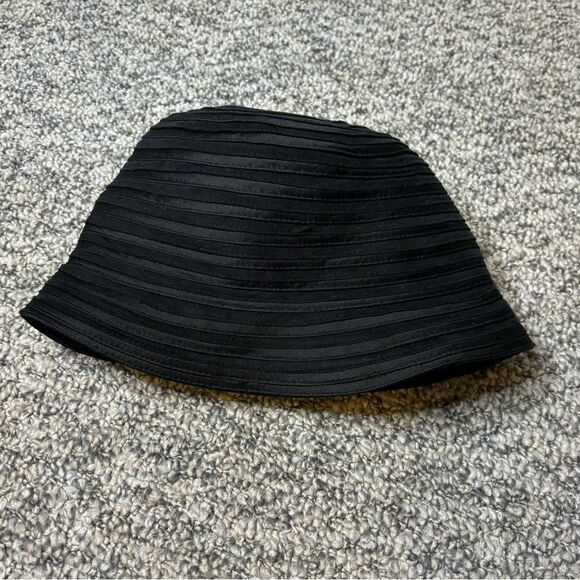 The Limited Women’s Black Bucket Hat One Size - Picture 2 of 6